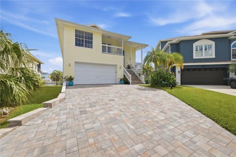 Villa ou maison à vendre à New Port Richey, Floride: 5 chambres, 327.57 m2 № 2398528 - photo 21