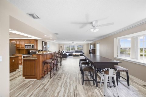 Villa ou maison à vendre à New Port Richey, Floride: 5 chambres, 327.57 m2 № 2398528 - photo 20