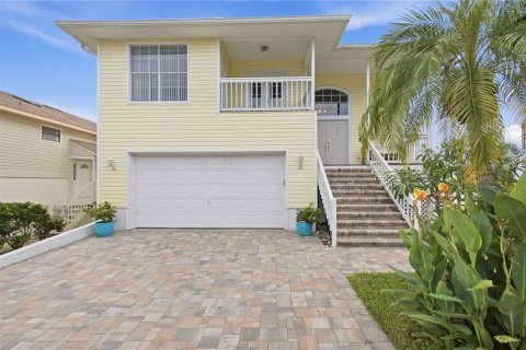 Villa ou maison à vendre à New Port Richey, Floride: 5 chambres, 327.57 m2 № 2398528 - photo 14