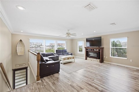 Villa ou maison à vendre à New Port Richey, Floride: 5 chambres, 327.57 m2 № 2398528 - photo 17