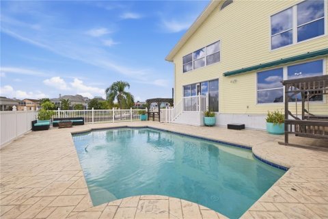 Villa ou maison à vendre à New Port Richey, Floride: 5 chambres, 327.57 m2 № 2398528 - photo 13