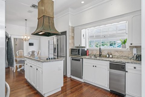 House in Ocala, Florida 5 bedrooms, 579.15 sq.m. № 2099052 - photo 10