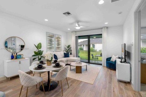 House in Delray Beach, Florida 3 bedrooms, 135.27 sq.m. № 1377280 - photo 14