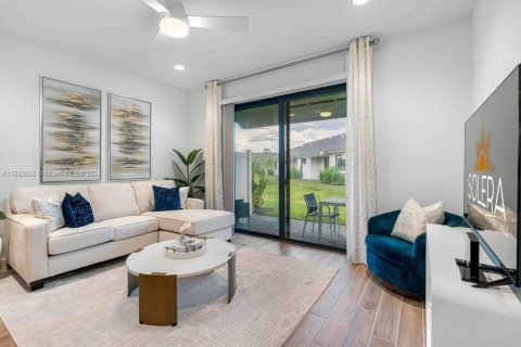 House in Delray Beach, Florida 3 bedrooms, 135.27 sq.m. № 1377280 - photo 11