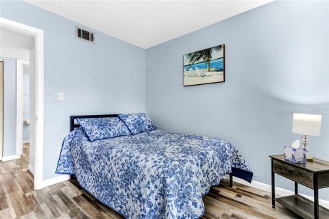 Condo in Orlando, Florida, 2 bedrooms  № 1810989 - photo 6