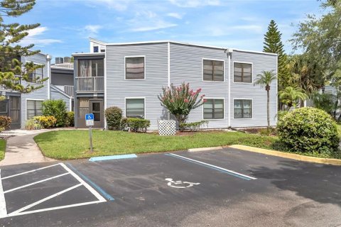 Condo in Orlando, Florida, 2 bedrooms  № 1810989 - photo 15