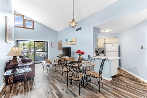 Condo in Orlando, Florida, 2 bedrooms  № 1810989 - photo 2