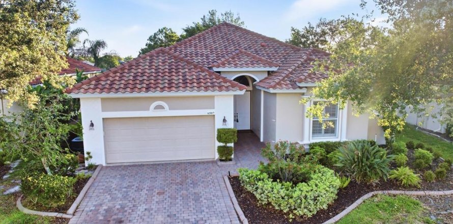 House in Sarasota, Florida 4 bedrooms, 235.41 sq.m. № 2116960