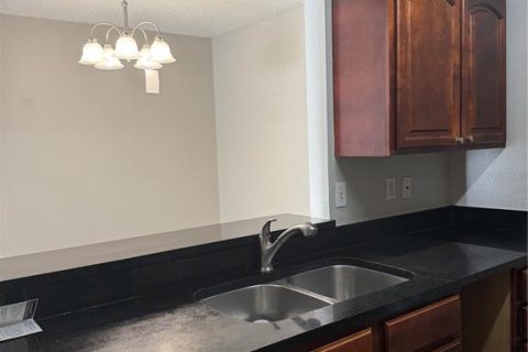 Condo in Orlando, Florida, 4 bedrooms  № 1854424 - photo 3