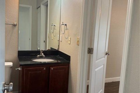 Condo in Orlando, Florida, 4 bedrooms  № 1854424 - photo 8