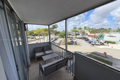 Copropriété à vendre à North Miami Beach, Floride: 2 chambres, 101.64 m2 № 2046883 - photo 15