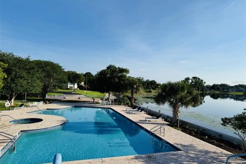 Condo in Maitland, Florida, 2 bedrooms  № 2200404 - photo 4