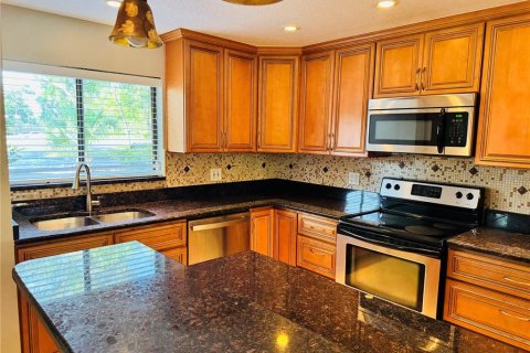 Condo in Maitland, Florida, 2 bedrooms  № 2200404 - photo 25