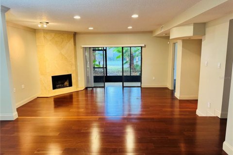 Condo in Maitland, Florida, 2 bedrooms  № 2200404 - photo 18