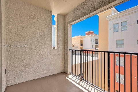 Copropriété à louer à Sunny Isles Beach, Floride: 2 chambres, 95.13 m2 № 2048346 - photo 17