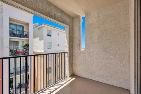 Copropriété à louer à Sunny Isles Beach, Floride: 2 chambres, 95.13 m2 № 2048346 - photo 14