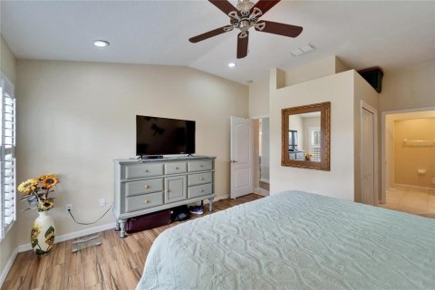 Condo in Sun City Center, Florida, 2 bedrooms  № 1561000 - photo 28