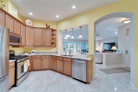 Condo in Sun City Center, Florida, 2 bedrooms  № 1561000 - photo 18