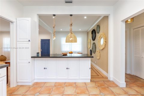 House in Miami, Florida 3 bedrooms, 170.94 sq.m. № 1967748 - photo 21