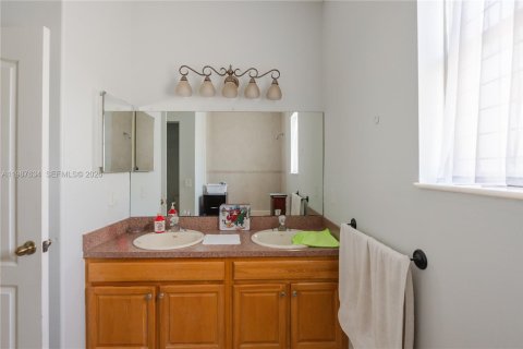 Villa ou maison à vendre à Clewiston, Floride: 3 chambres, 151.43 m2 № 2067170 - photo 12