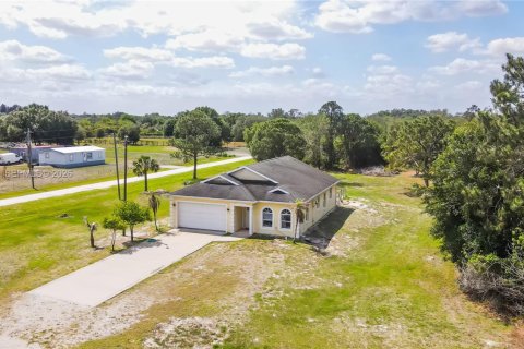 Villa ou maison à vendre à Clewiston, Floride: 3 chambres, 151.43 m2 № 2067170 - photo 3
