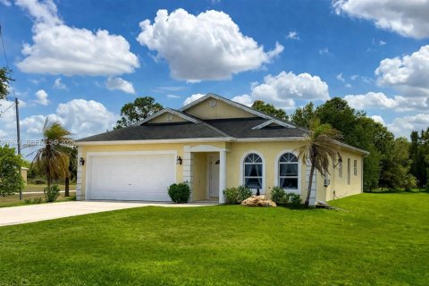 Villa ou maison à Clewiston, Floride 3 chambres, 151.43 m2 № 2067170