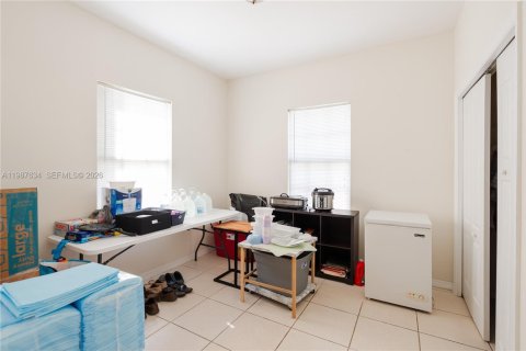 Villa ou maison à vendre à Clewiston, Floride: 3 chambres, 151.43 m2 № 2067170 - photo 16