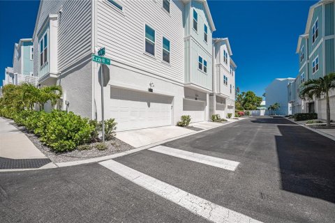 Condo in Sarasota, Florida, 3 bedrooms № 2347965 - photo 30