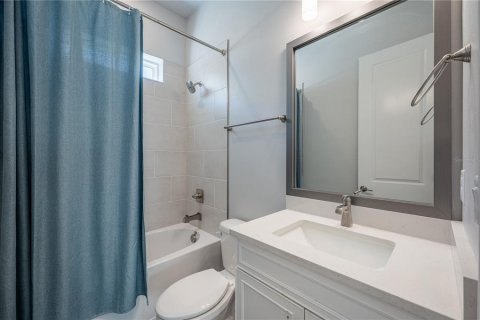 Condo in Sarasota, Florida, 3 bedrooms № 2347965 - photo 13