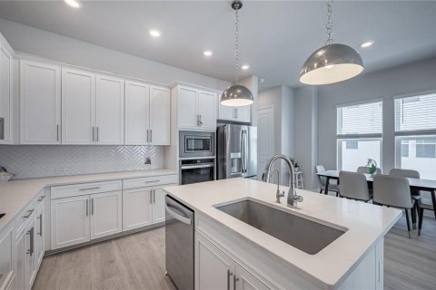 Condo in Sarasota, Florida, 3 bedrooms № 2347965 - photo 7