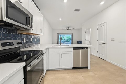 Touwnhouse à louer à Sarasota, Floride: 2 chambres, 115.01 m2 № 2433766 - photo 3