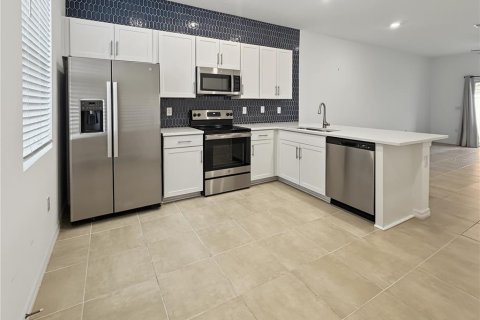 Touwnhouse à louer à Sarasota, Floride: 2 chambres, 115.01 m2 № 2433766 - photo 2
