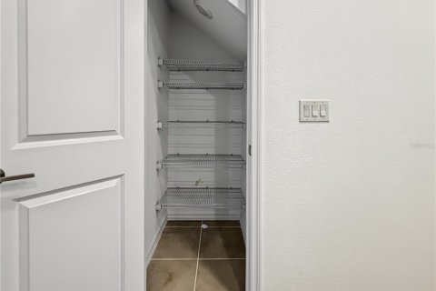 Touwnhouse à louer à Sarasota, Floride: 2 chambres, 115.01 m2 № 2433766 - photo 9