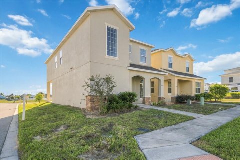 Villa ou maison à louer à Davenport, Floride: 3 chambres, 203.55 m2 № 2400429 - photo 3