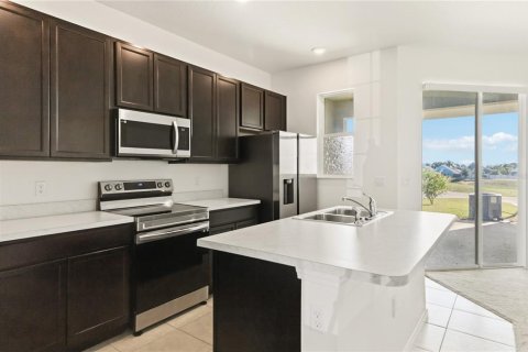 Villa ou maison à louer à Davenport, Floride: 3 chambres, 203.55 m2 № 2400429 - photo 8