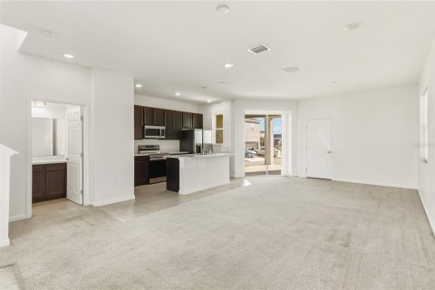 Villa ou maison à louer à Davenport, Floride: 3 chambres, 203.55 m2 № 2400429 - photo 5