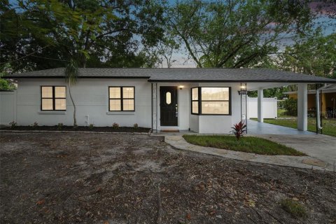 Casa en alquiler en Tampa, Florida, 3 dormitorios, 143.91 m2 № 1905856 - foto 1