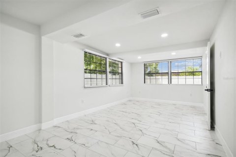 Casa en alquiler en Tampa, Florida, 3 dormitorios, 143.91 m2 № 1905856 - foto 21