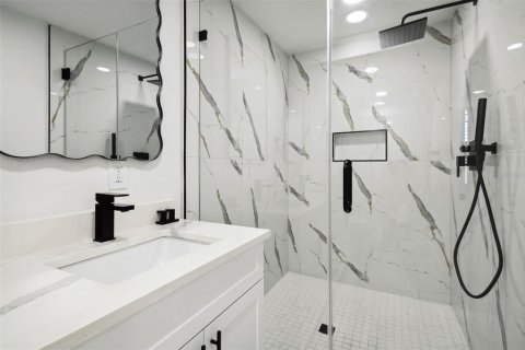 Casa en alquiler en Tampa, Florida, 3 dormitorios, 143.91 m2 № 1905856 - foto 28