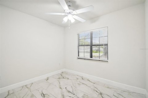 Casa en alquiler en Tampa, Florida, 3 dormitorios, 143.91 m2 № 1905856 - foto 13