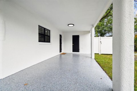 Casa en alquiler en Tampa, Florida, 3 dormitorios, 143.91 m2 № 1905856 - foto 7