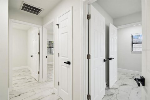 Casa en alquiler en Tampa, Florida, 3 dormitorios, 143.91 m2 № 1905856 - foto 12
