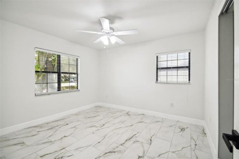 Casa en alquiler en Tampa, Florida, 3 dormitorios, 143.91 m2 № 1905856 - foto 15