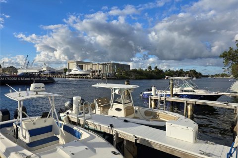 Condominio en venta en Pompano Beach, Florida, 2 dormitorios, 99.31 m2 № 1980153 - foto 16