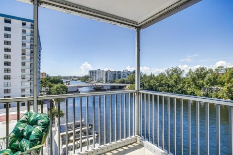 Condominio en venta en Pompano Beach, Florida, 2 dormitorios, 99.31 m2 № 1980153 - foto 4