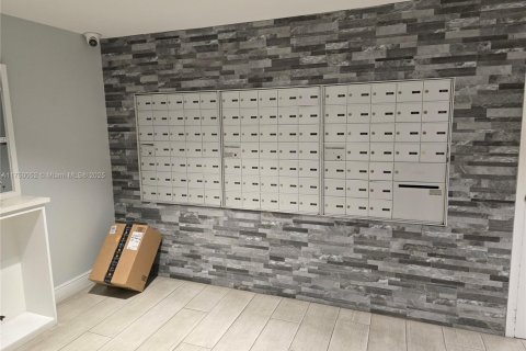 Condominio en venta en Pompano Beach, Florida, 2 dormitorios, 99.31 m2 № 1980153 - foto 12