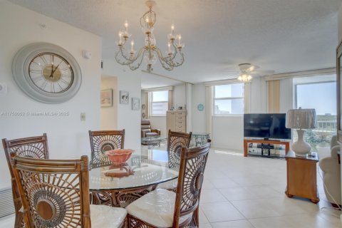 Condominio en venta en Pompano Beach, Florida, 2 dormitorios, 99.31 m2 № 1980153 - foto 29