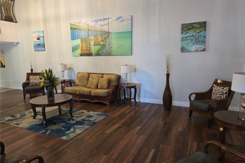 Condominio en venta en Pompano Beach, Florida, 2 dormitorios, 99.31 m2 № 1980153 - foto 11