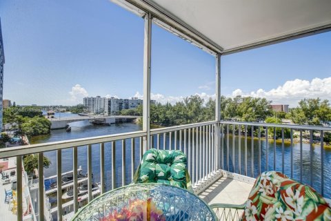 Condominio en venta en Pompano Beach, Florida, 2 dormitorios, 99.31 m2 № 1980153 - foto 5