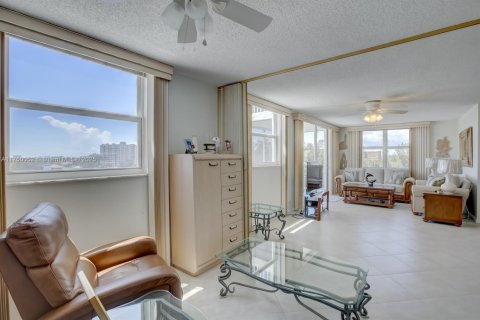 Condominio en venta en Pompano Beach, Florida, 2 dormitorios, 99.31 m2 № 1980153 - foto 27